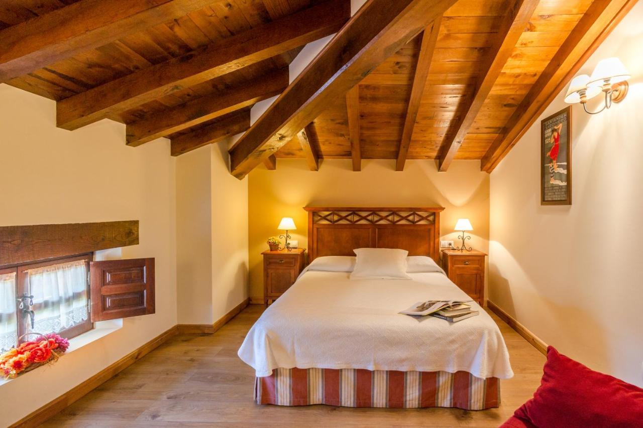 Posada Caborredondo Santillana del Mar Esterno foto