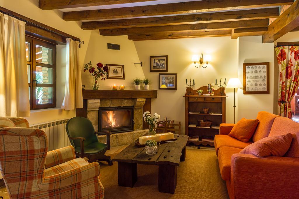 Posada Caborredondo Santillana del Mar Esterno foto